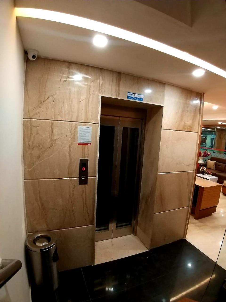 Hotel Grand Elegant Chennai Exterior foto